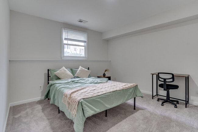 Foto del edificio - 3700 Roxbury Ln