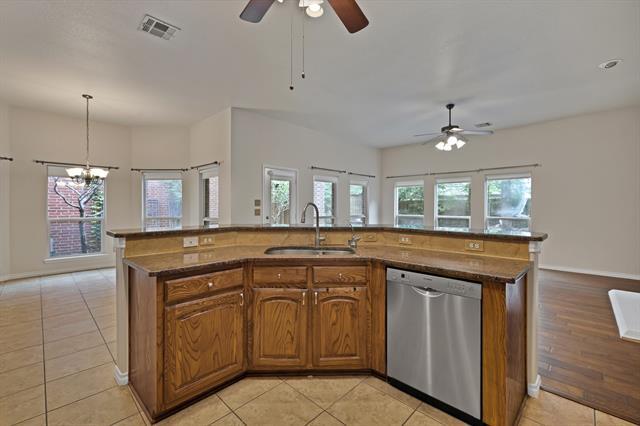 Foto del edificio - 9405 National Pines Dr