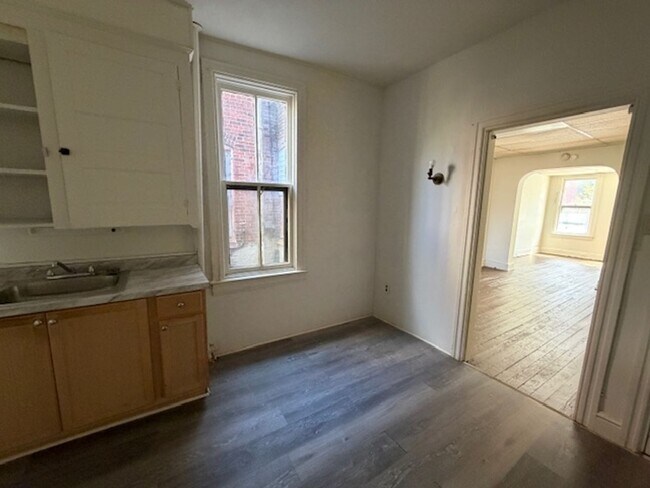 Foto del edificio - 347 E King St