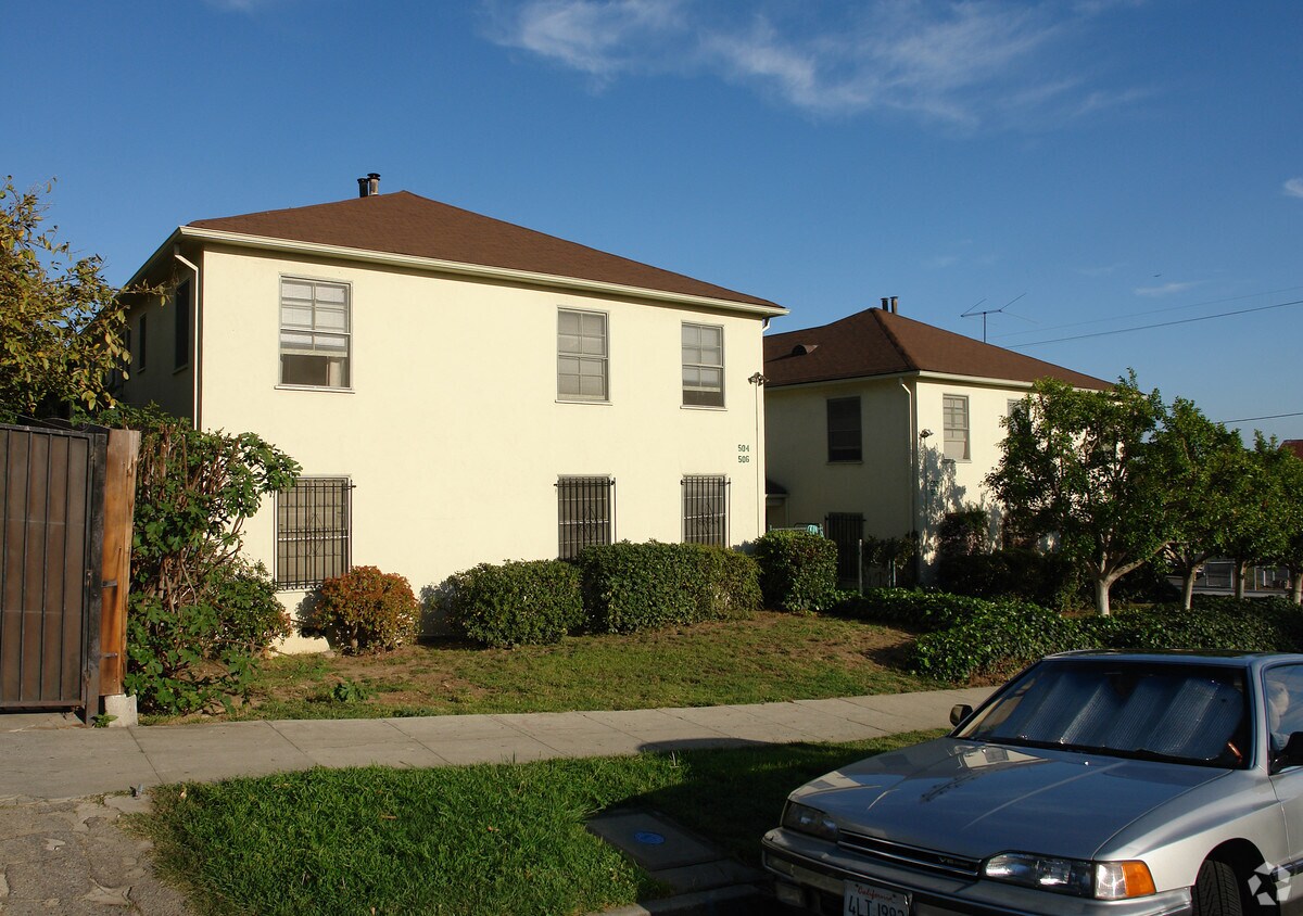 Building Photo - 504 N Mariposa Ave