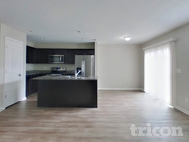 Foto del edificio - 501 Eastfair Dr