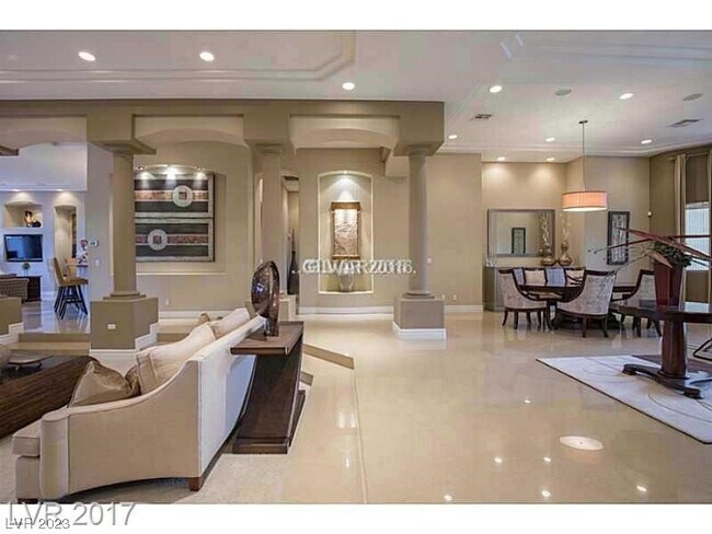 Building Photo - 8817 Greensboro Ln