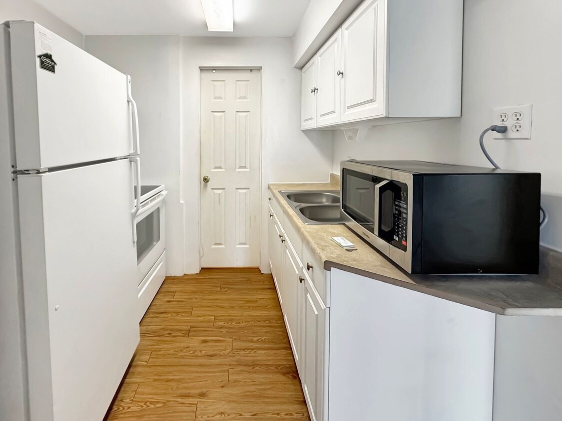 Foto principal - 106 W Church St