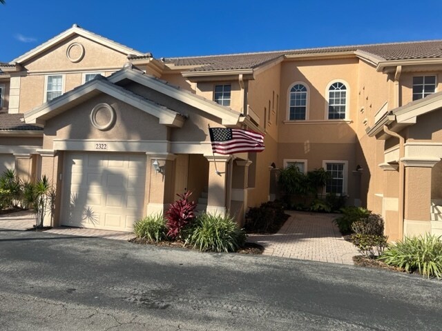 Foto del edificio - 14001 Lake Mahogany Blvd