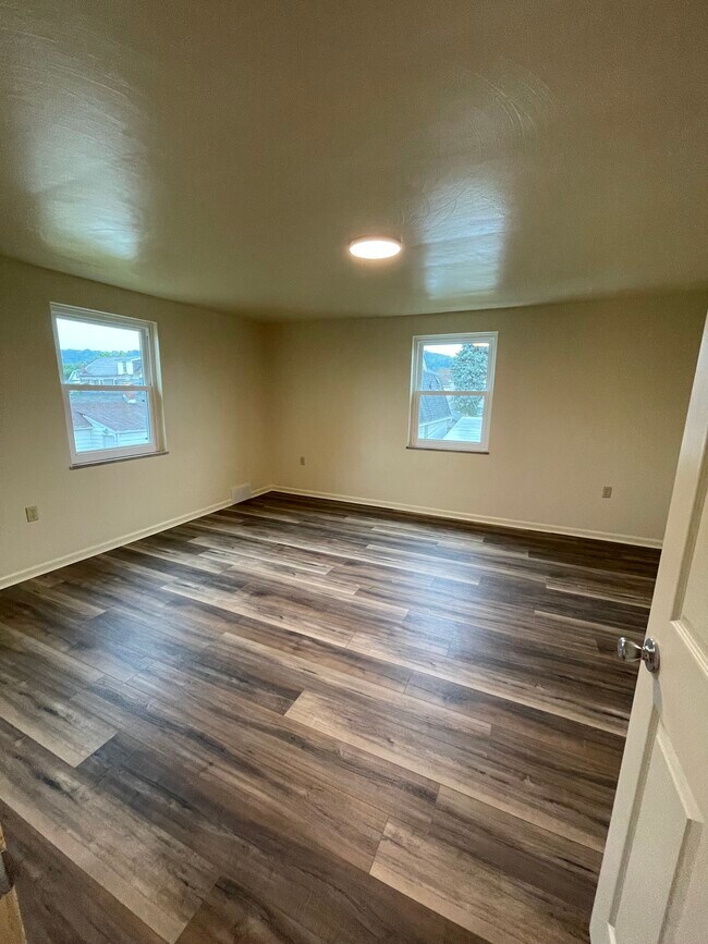Bedroom 1 - 1707 4th Ave