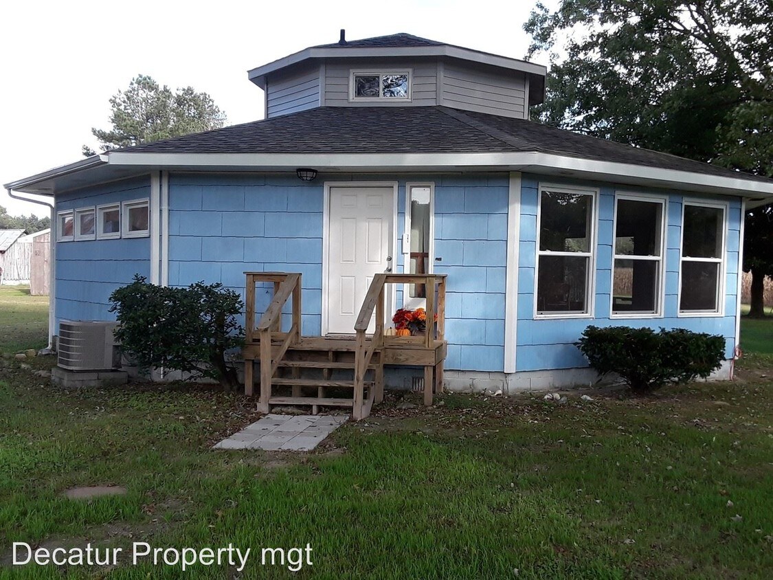 Primary Photo - 3 br, 1 bath House - 141 Harlequin Ln