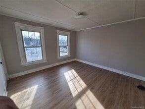 Building Photo - 69 Greenkill Ave