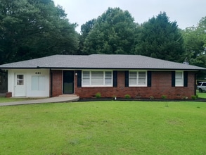 Building Photo - 681 N Cherokee Rd