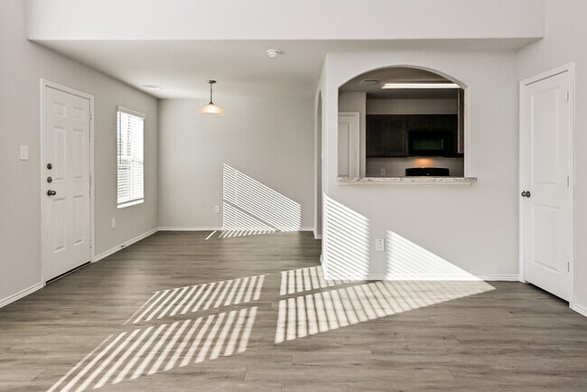 Building Photo - 4819 Sessile Trl