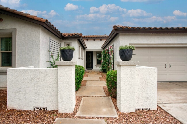 Foto del edificio - 14873 Luna Cir