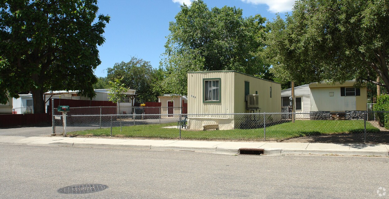 302 E 43rd St, Garden City, ID 83714 302 E 43rd St Garden City, ID