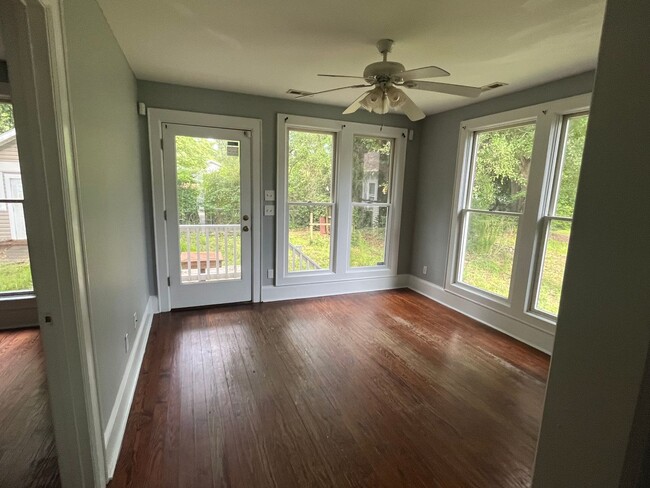Building Photo - DOWNTOWN WILMINGTON - 2 Bedroom/2 Bath