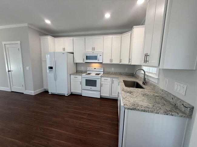 Building Photo - Black Mountain Rental-Duplex-Genesis Circle