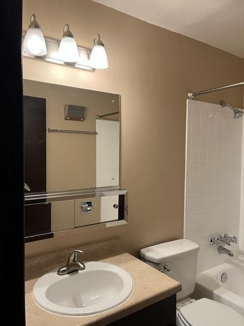 Building Photo - Brentwood Gardens Apartment Community