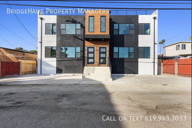 Building Photo - 3248 Clairemont Dr