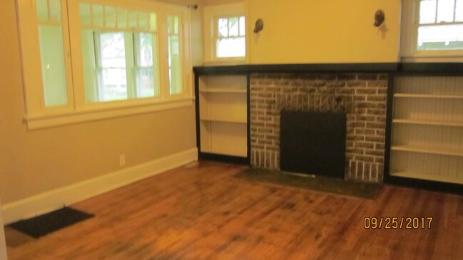 Foto del edificio - 1625 E 13th St