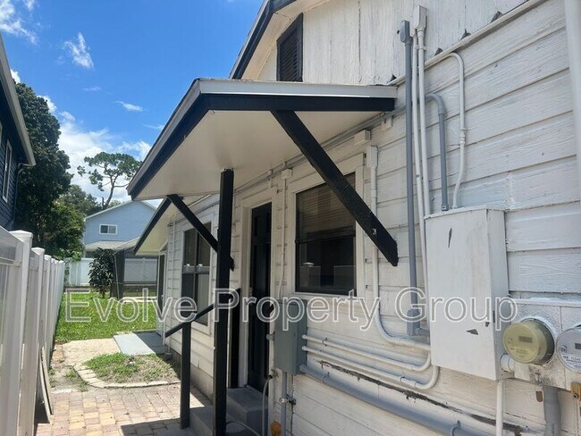 Foto del edificio - 1303 E Harding St