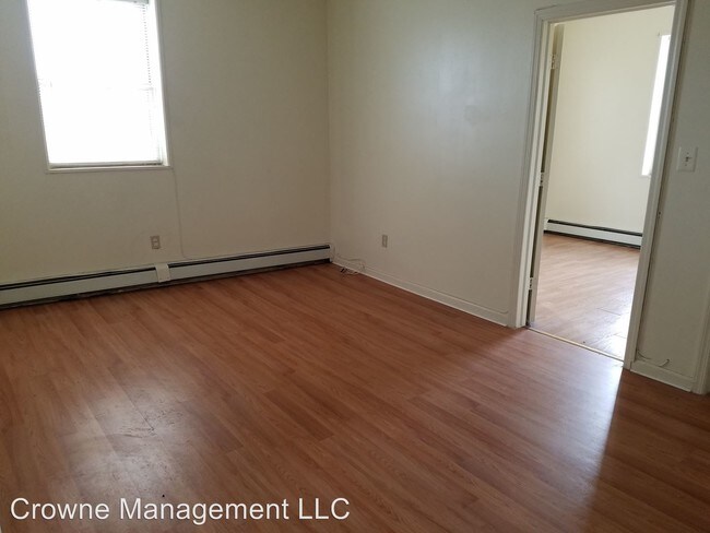 Building Photo - 2 br, 1 bath Apartment - 22 Horatio St.