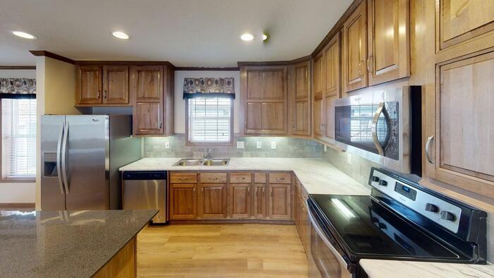 Foto principal - 140 American Ave