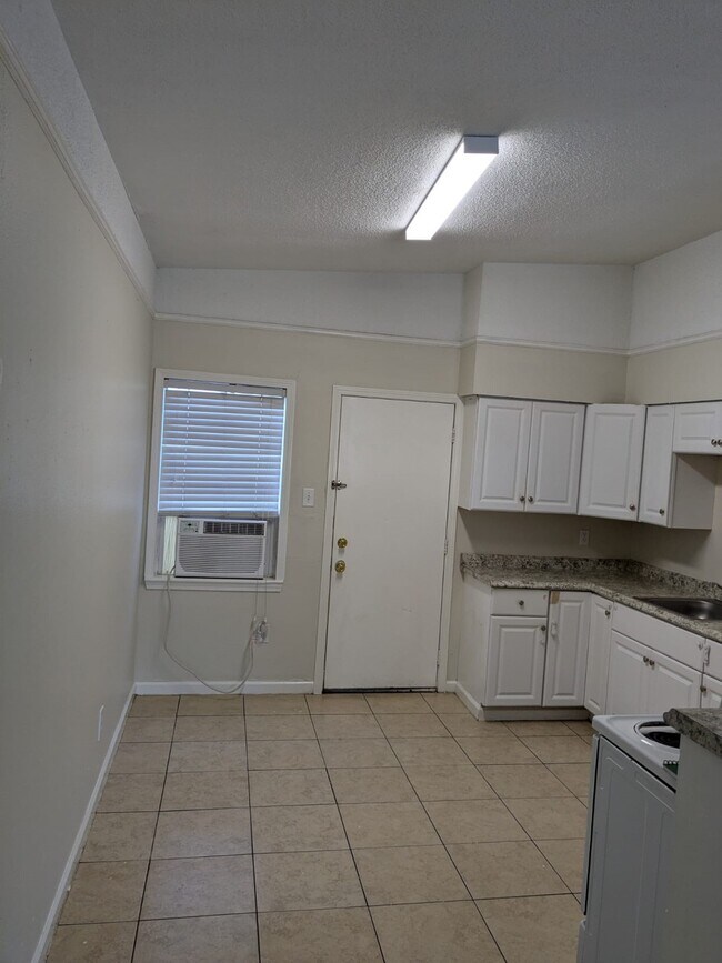 Foto del edificio - 3359 Frick Rd