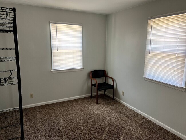Building Photo - Secluded 4 Bed Holladay Home in Quiet Neighborhood with Mountain Views!!