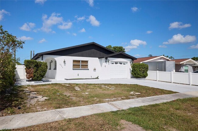 Foto del edificio - 6804 N Hubert Ave