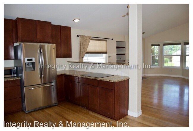 Building Photo - 3 br, 2.5 bath House - 8840 Shoal Creek Ln