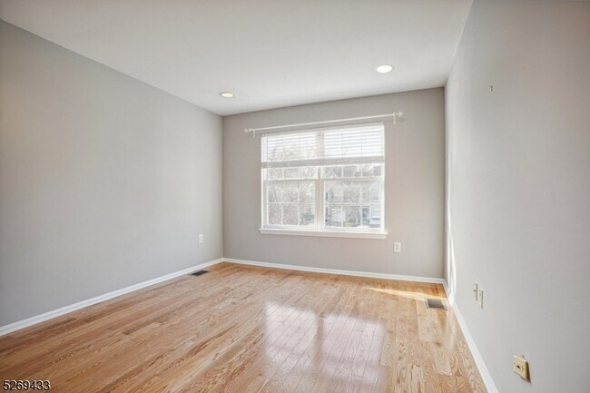 Building Photo - 35 Musket Dr