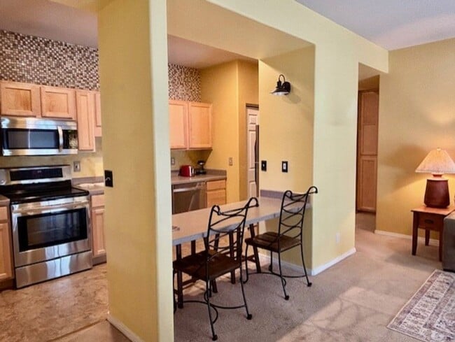 Building Photo - $500 OFF First Full Month's Rent | Lease Options | Powder Village