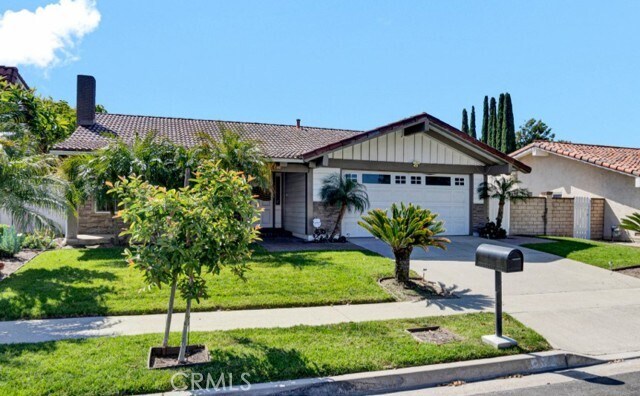 Building Photo - 15442 Eiffel Cir