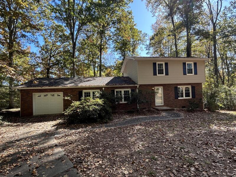 114 Lynwood Ct, Central, SC 29630 House Rental in Central, SC