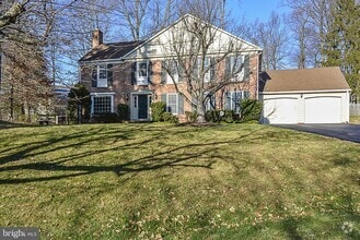 Building Photo - 10121 Donegal Ct