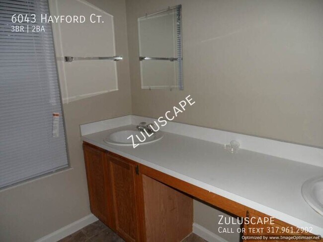 Foto del edificio - 6043 Hayford Ct