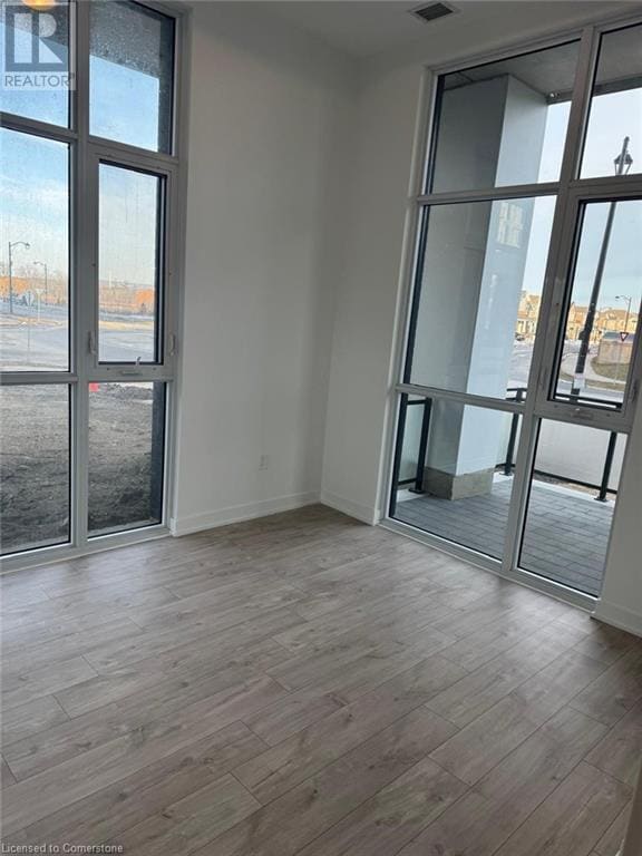 Photo du bâtiment - 770 Whitlock Ave