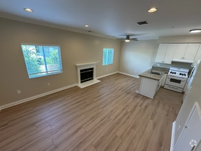 Building Photo - 22651 Del Valle St