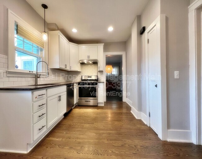 Foto del edificio - 1525 Edison St