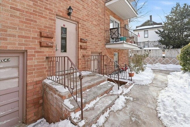 Building Photo - 1614 Union Turnpike