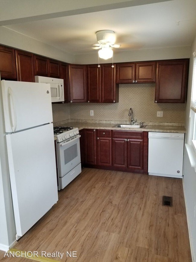 Building Photo - 13085 Blakeslee Dr