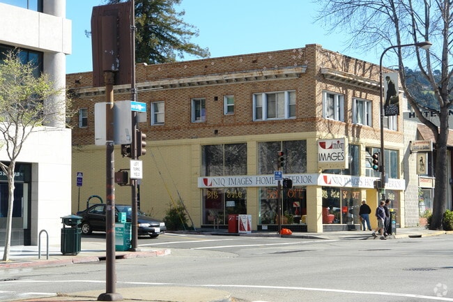 Building Photo - 2001 University Ave