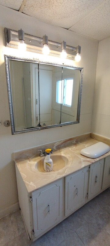 Foto del edificio - 609 Crider Ave NE