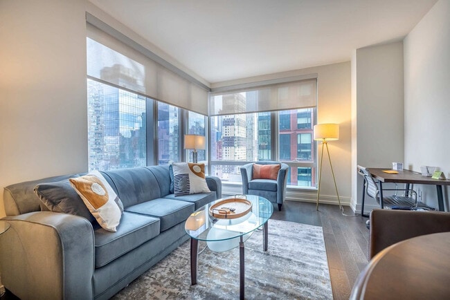 Foto del edificio - 555 10th Ave