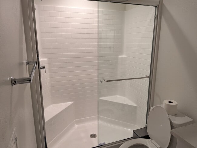 Foto del edificio - 2524 Elderberry Ln