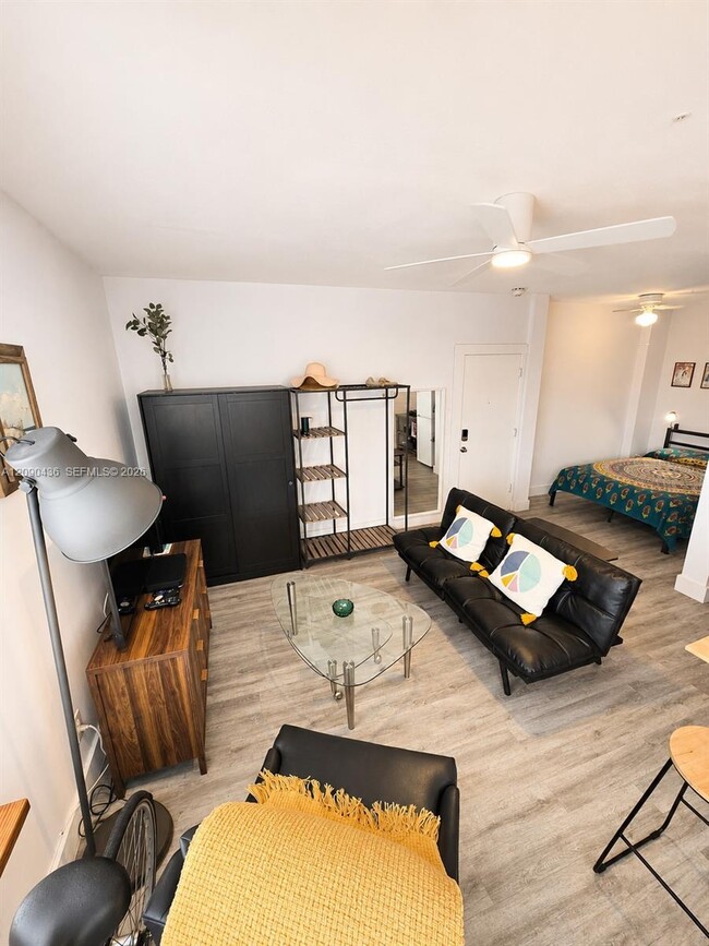 Building Photo - 3710 Collins Ave