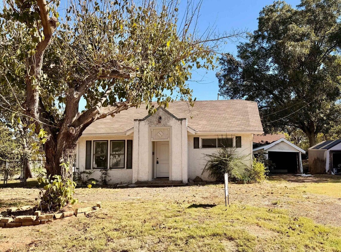 Foto principal - 2213 Bridwell St