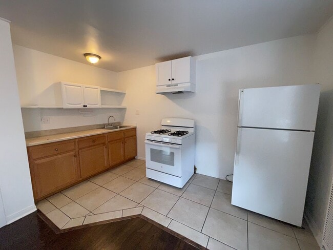 Building Photo - 266 Orange Avenue