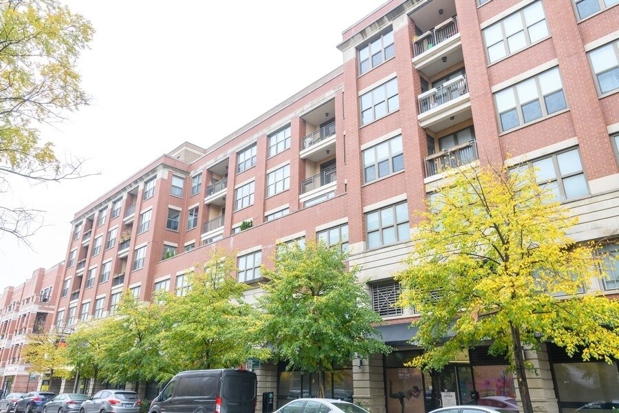 Primary Photo - 3140 N Sheffield Ave