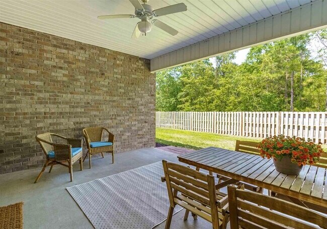 Building Photo - 488 Forest Creek Way