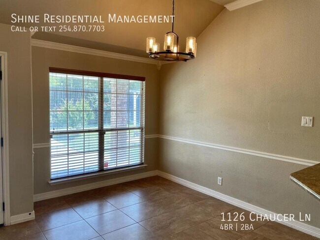 Building Photo - 1126 Chaucer Ln