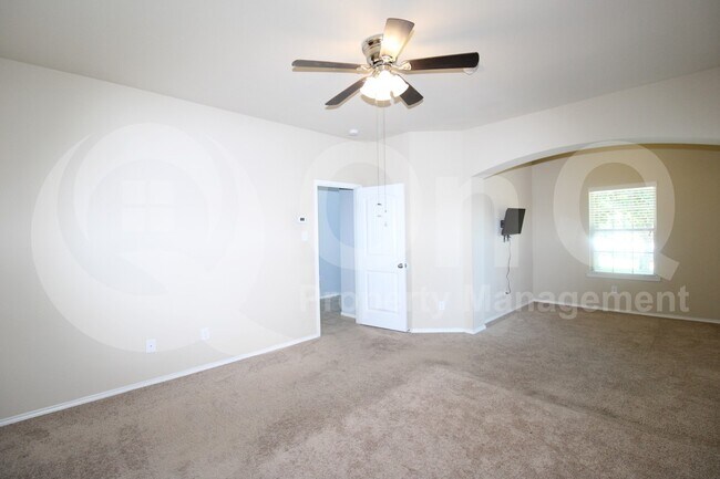 Building Photo - 1115 Quartz Trl
