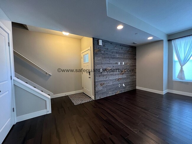 Foto del edificio - Stunning Townhome in Draper Creekside Comm...
